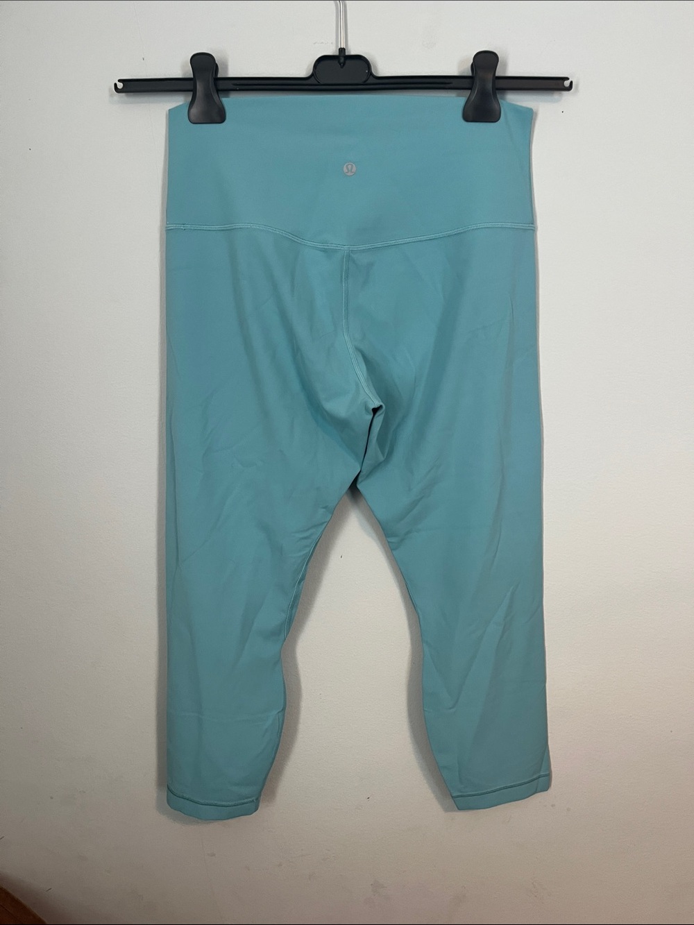 lululemon athletica' Aqua Blue Capri Leggings